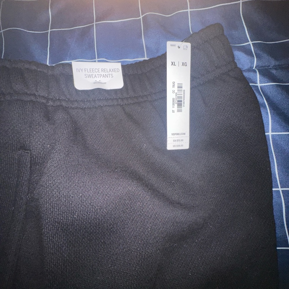 Hot deal 🔥 2 for $20-Black PINK Logo Sweatpants and Matching PINK Tshirt 💝 - Picture 8 of 10